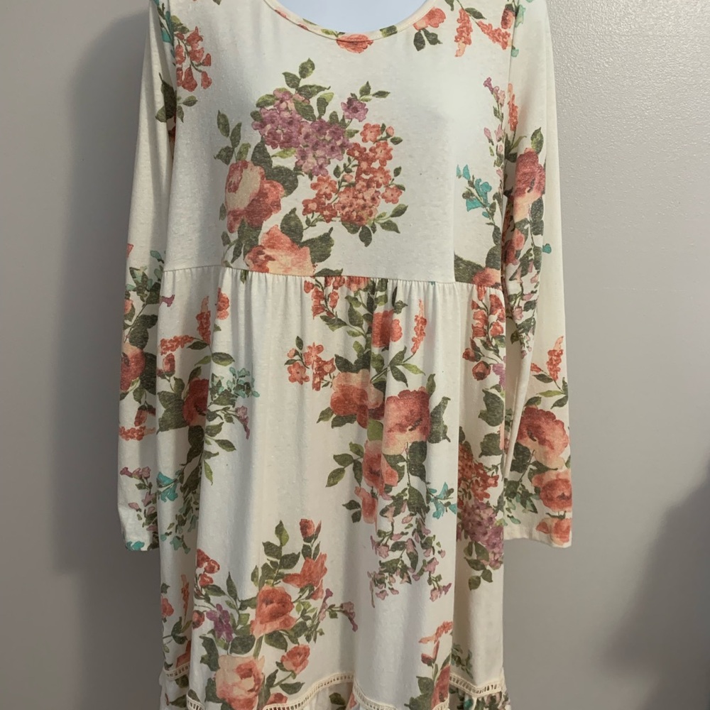 Kye Mi Floral Dress - Picture 16 of 16